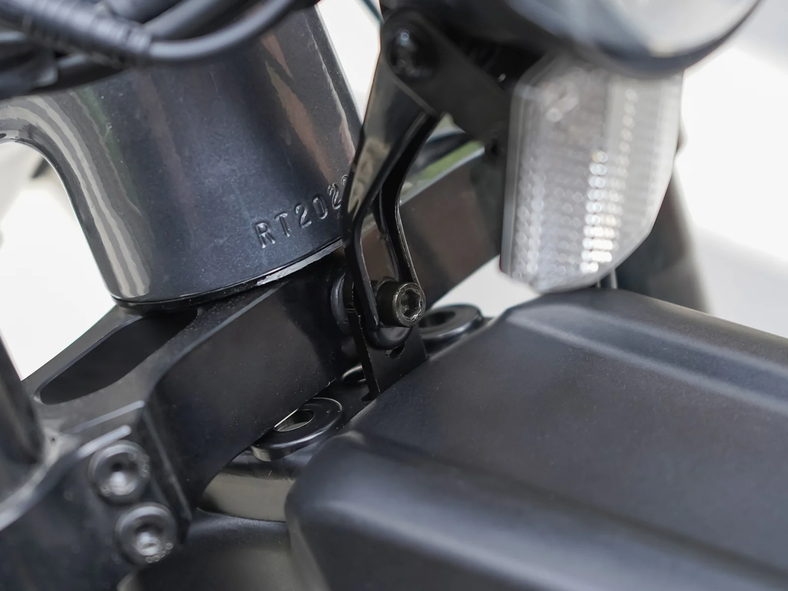 D7 Series Front Fender - Image 3