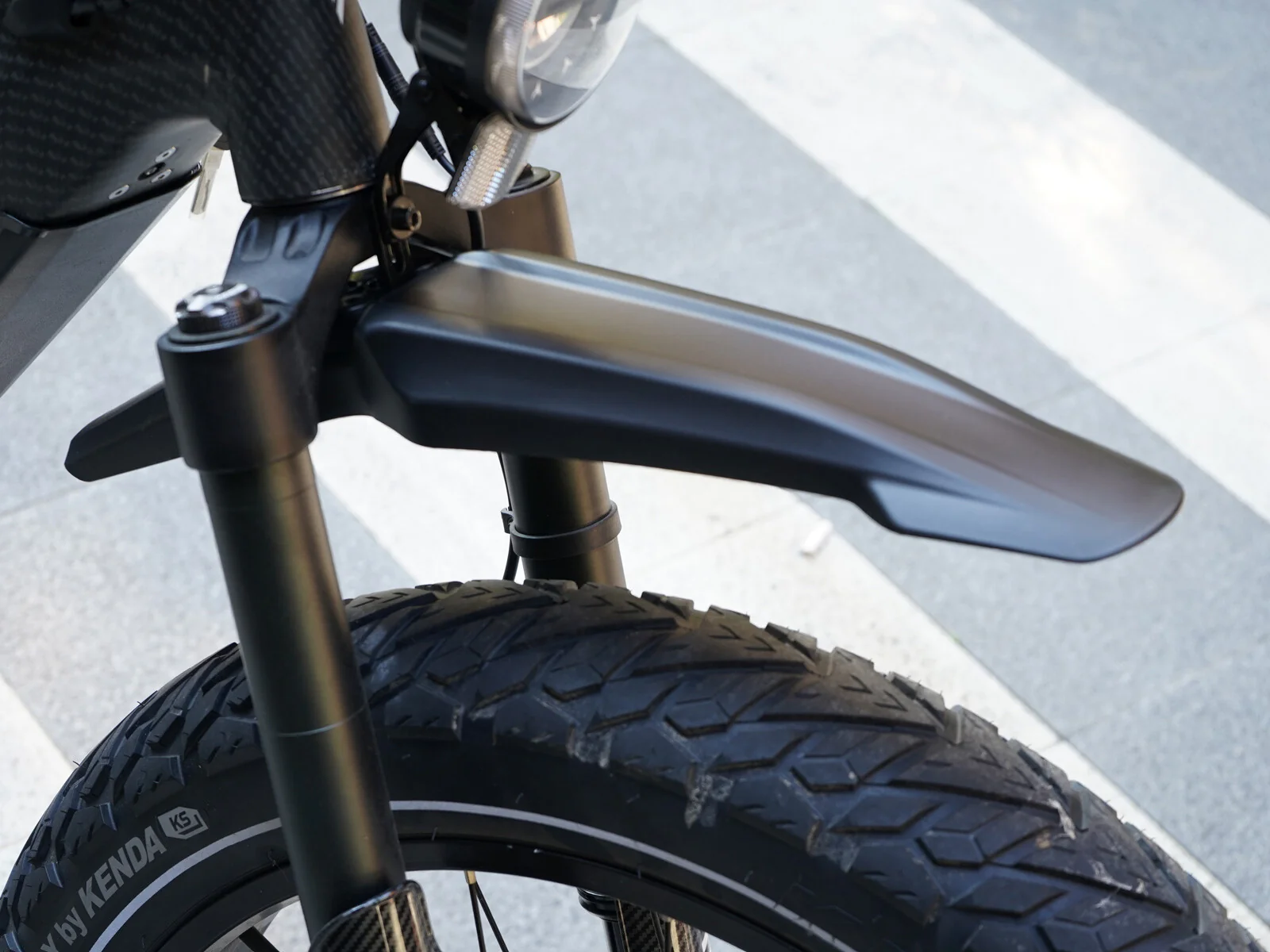 D7 Series Front Fender - Image 6